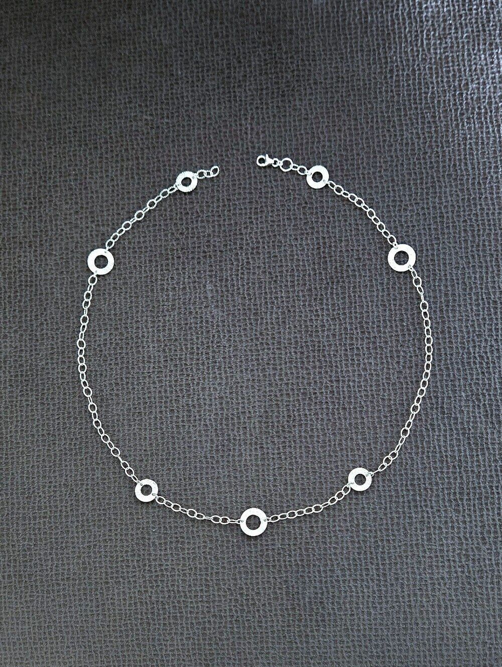 Silver🤍 Stationary Open Circles⭕️ Necklace - NWOT - Picture 10 of 15